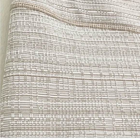 Athleta Chaturanga high waisted jacquard 3/4 ankle length legging size small - Picture 3 of 6